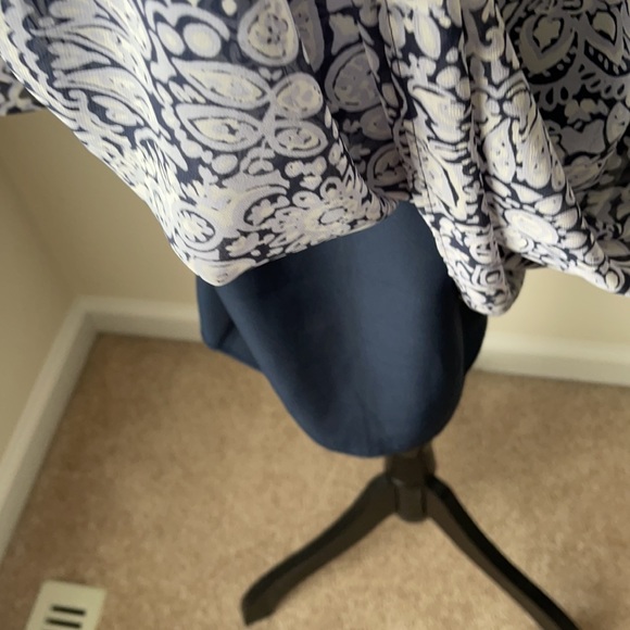 🌟EUC🌟 worn ONCE - beautiful Loft flutter sleeve rayon dress - small - Picture 7 of 9